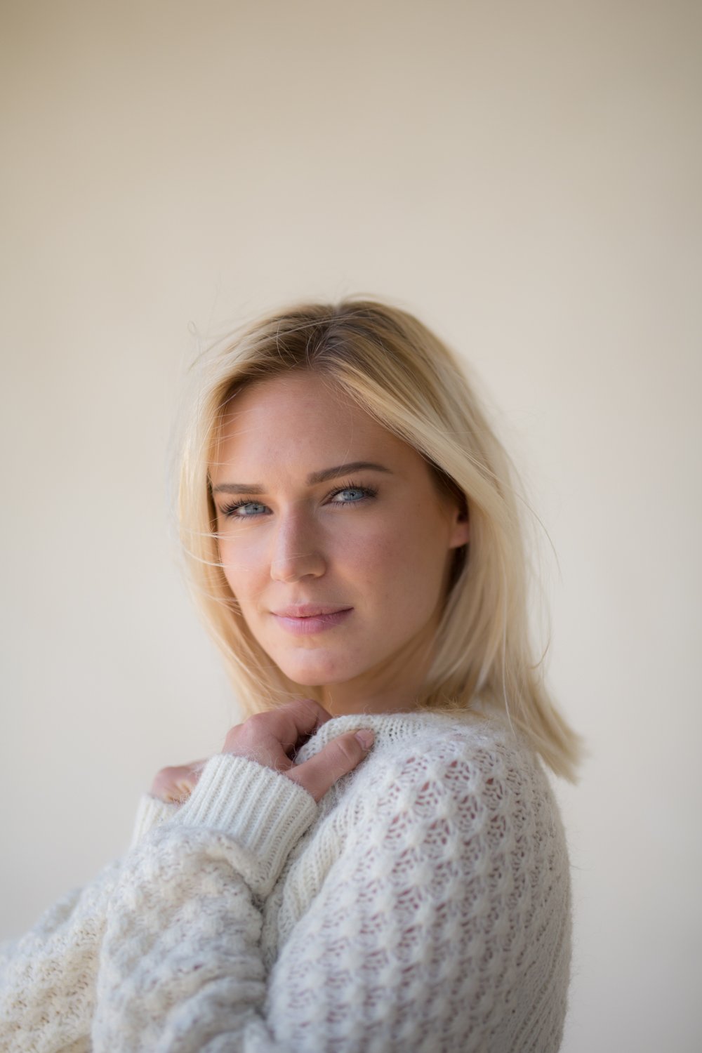 Eva — portrait lifestyle lumière naturelle, photographe portrait Aisne